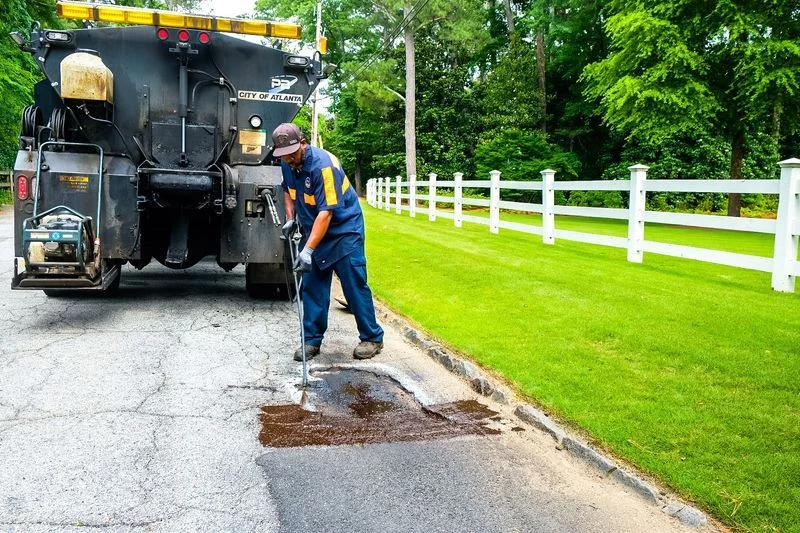 potholes Worker